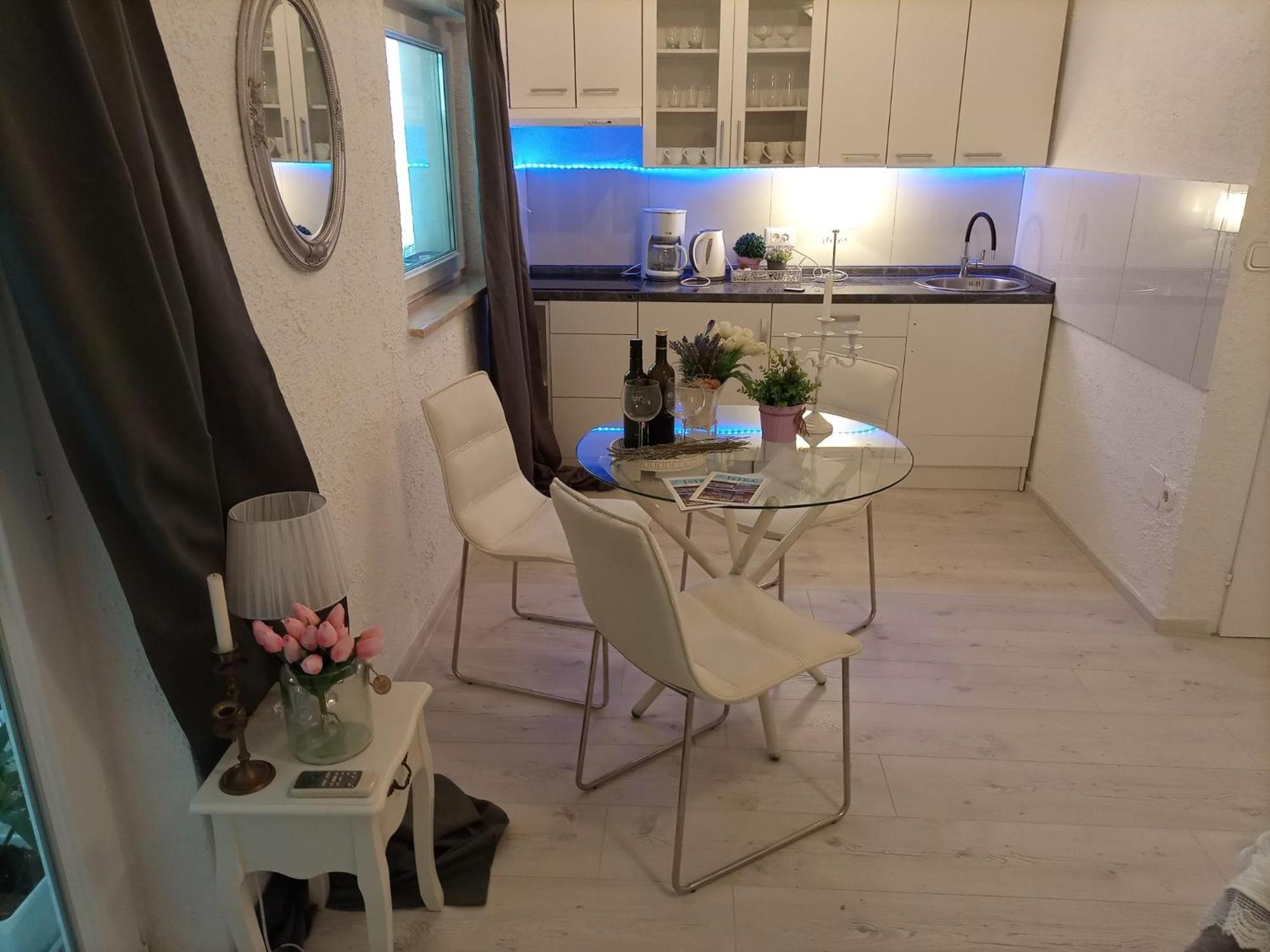 Apartment Jozefina Porec Luaran gambar